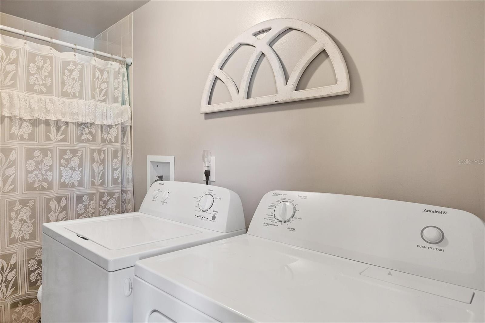 1760 - HOLIDAY PARK UNIT 1 - Residential