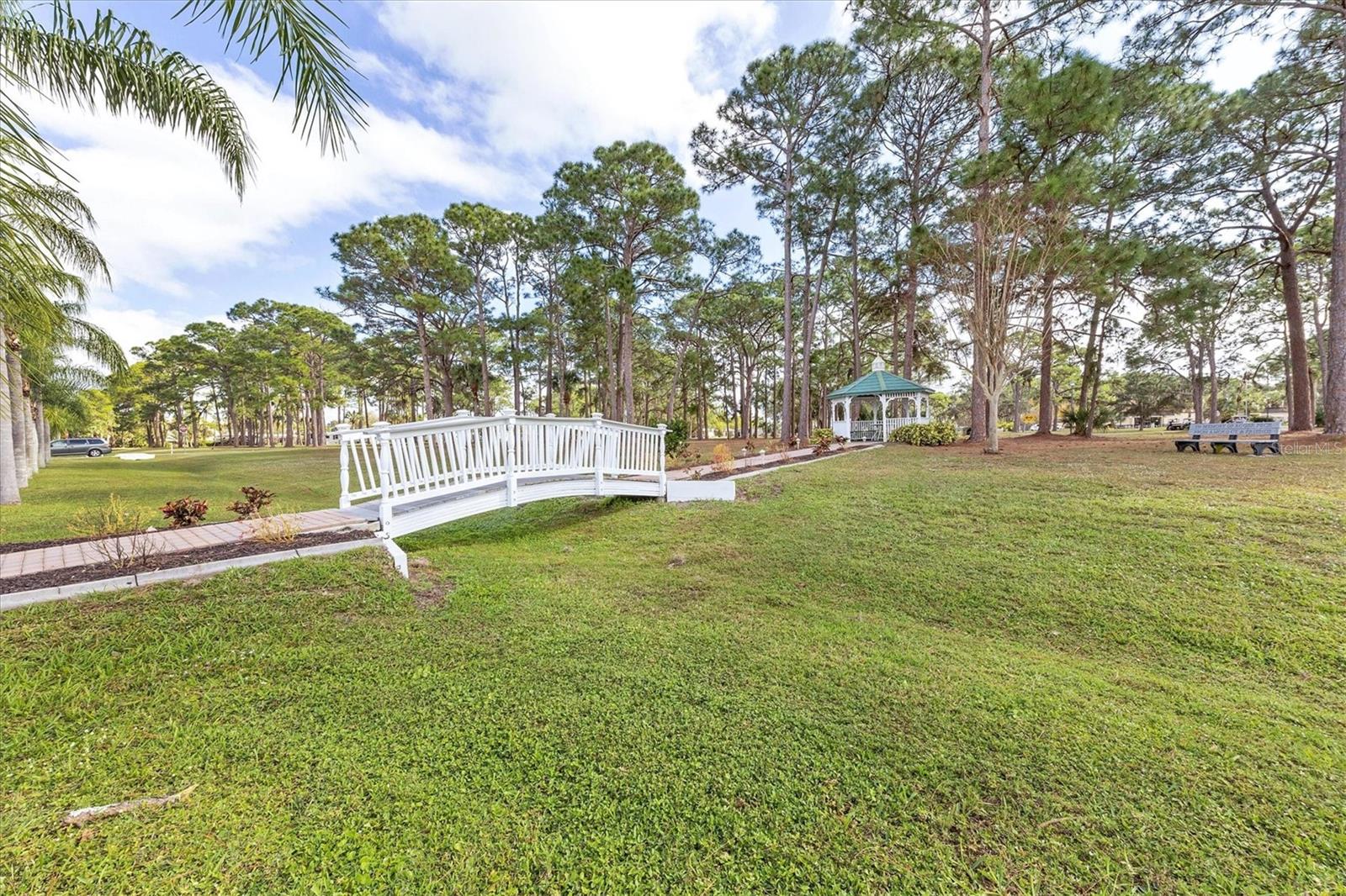 1760 - HOLIDAY PARK UNIT 1 - Residential