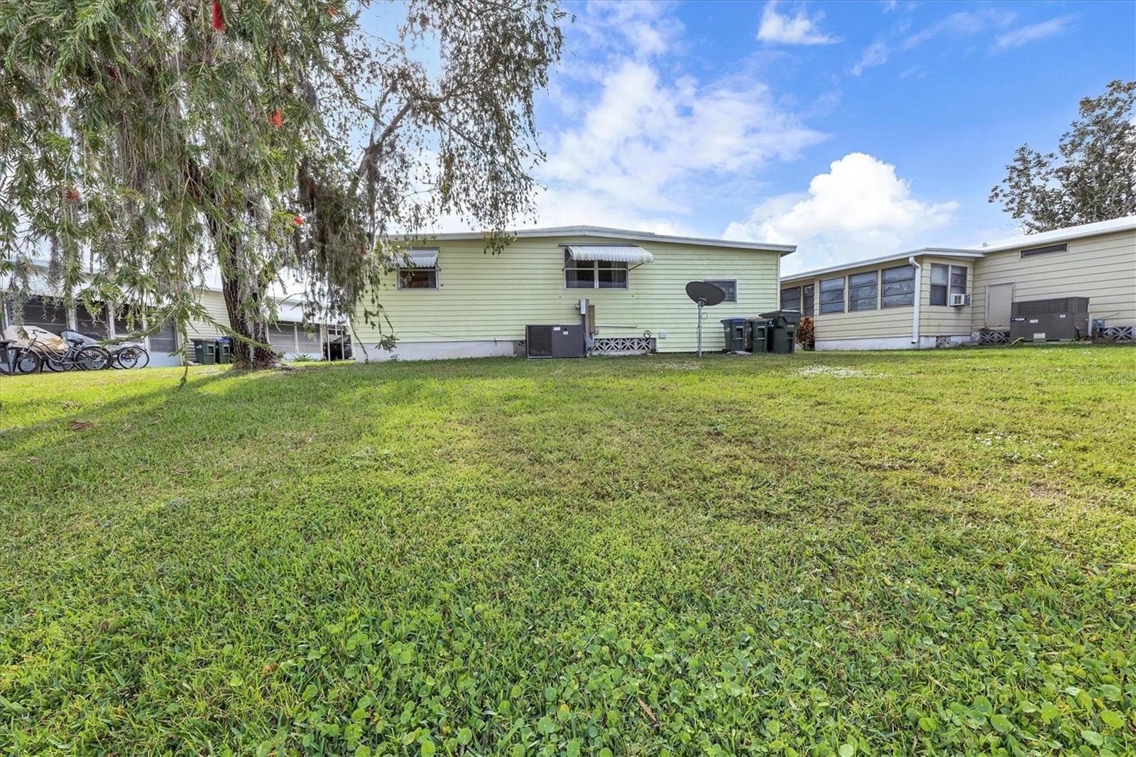 1760 - HOLIDAY PARK UNIT 1 - Residential