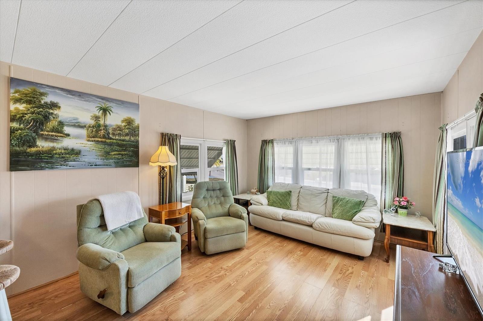 1760 - HOLIDAY PARK UNIT 1 - Residential