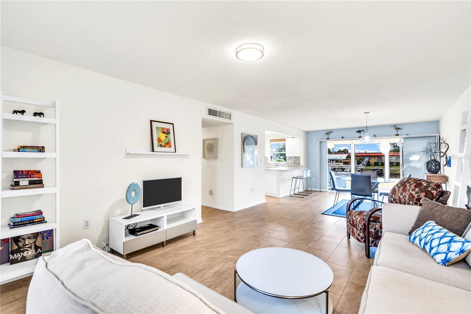 PALMA SOLA HARBOUR SEC 4 - Residential