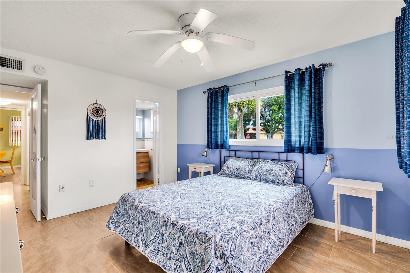 PALMA SOLA HARBOUR SEC 4 - Residential