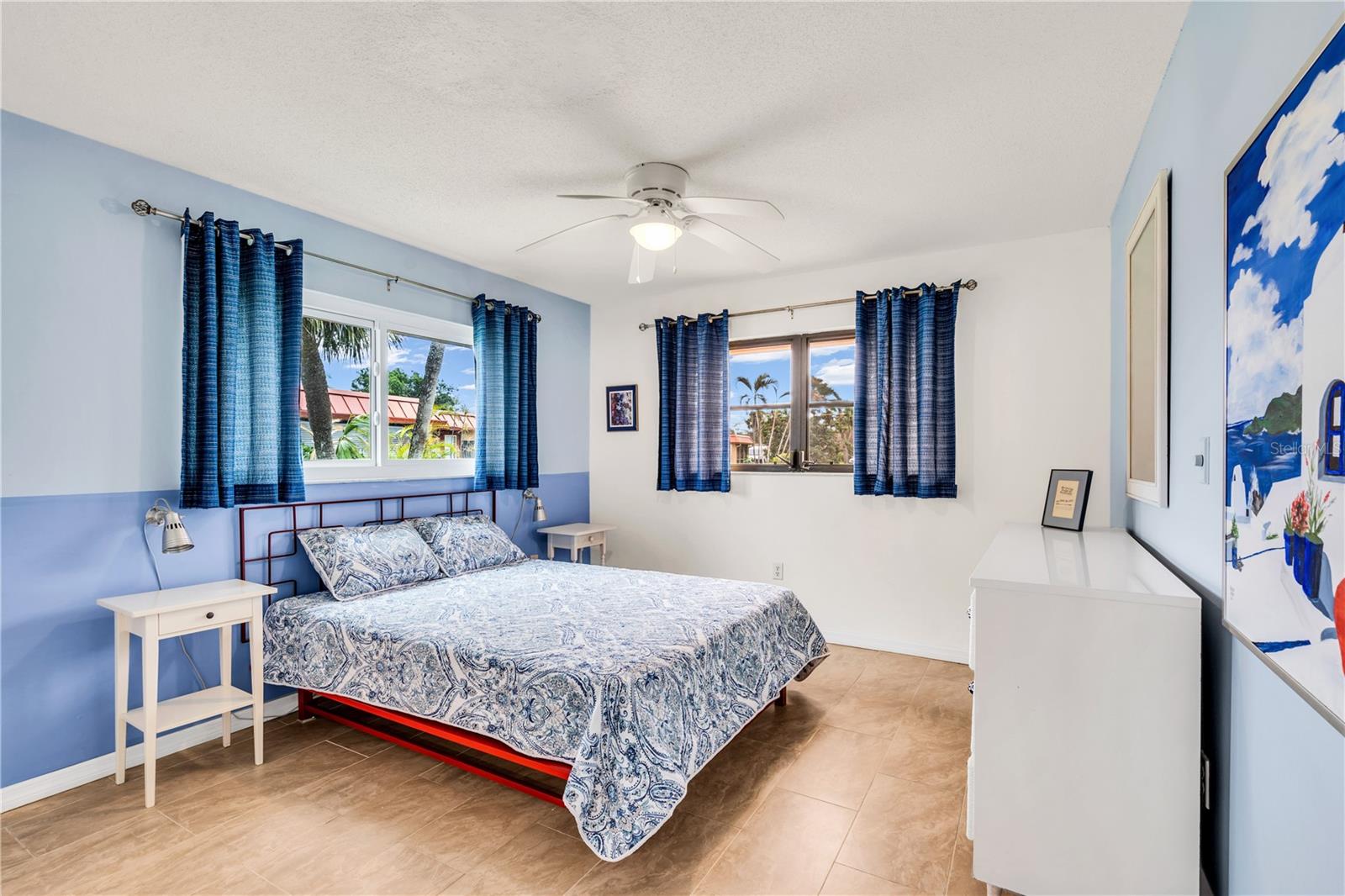 PALMA SOLA HARBOUR SEC 4 - Residential