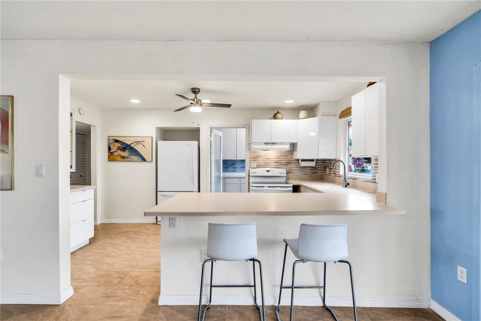 PALMA SOLA HARBOUR SEC 4 - Residential