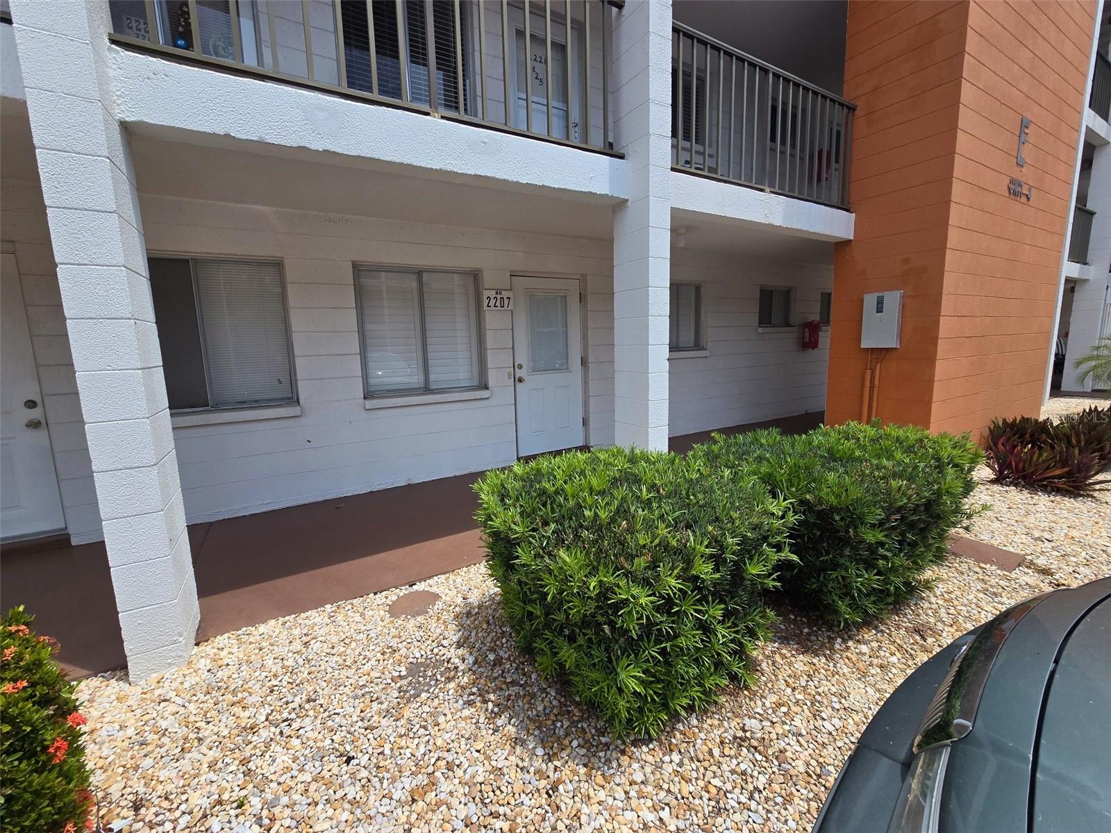 2207 SUNSET DRIVE E5