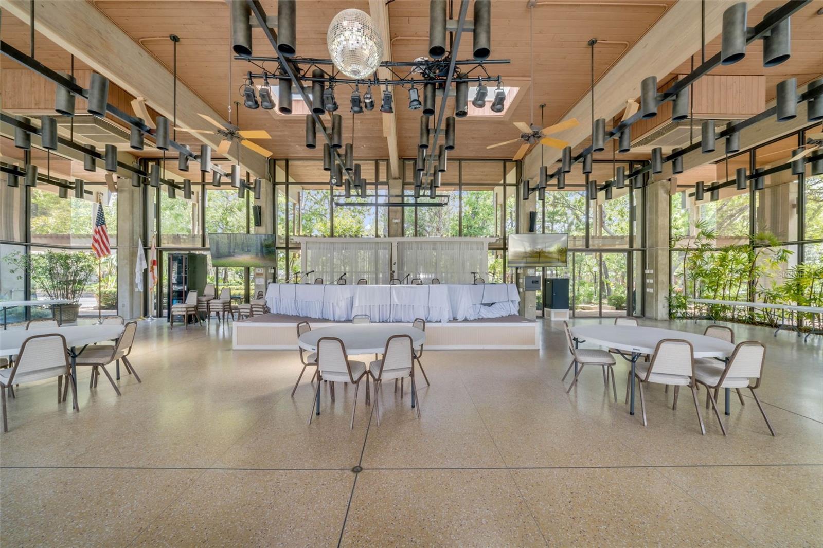 FOREST THE - Residential