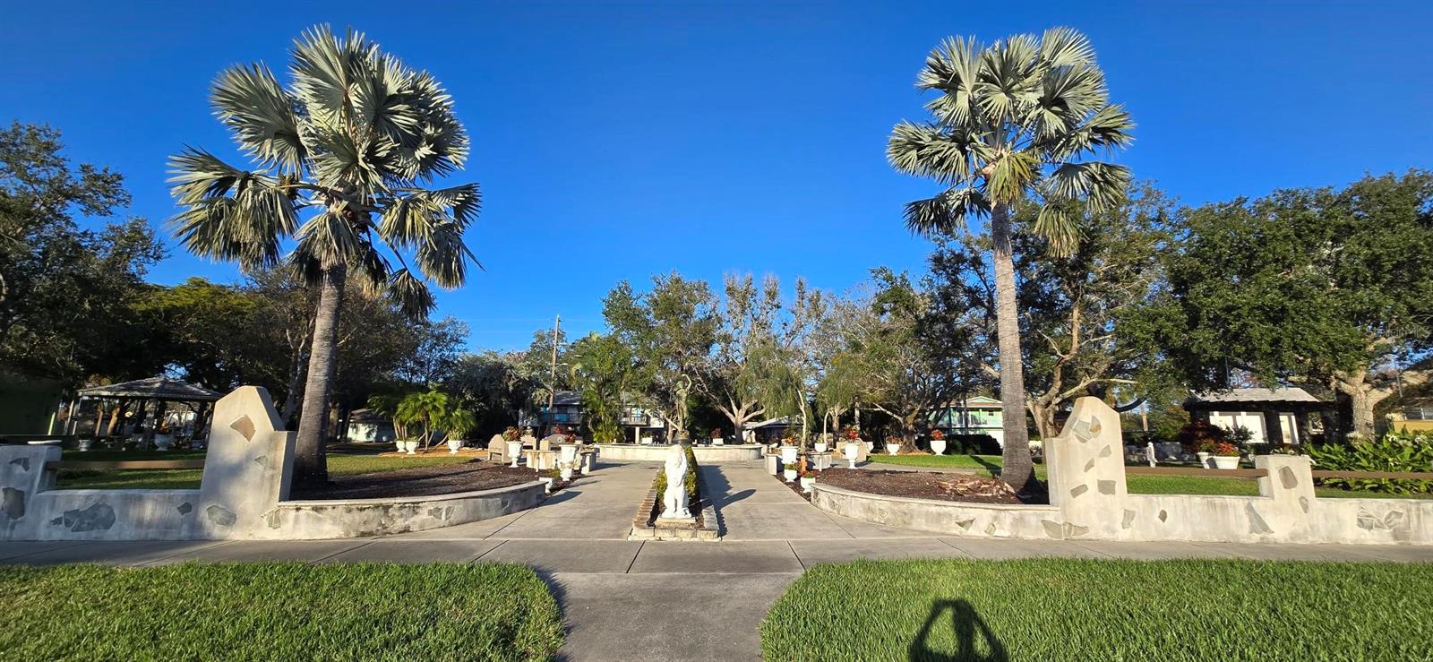 LES CHATEAUX CONDO - Residential