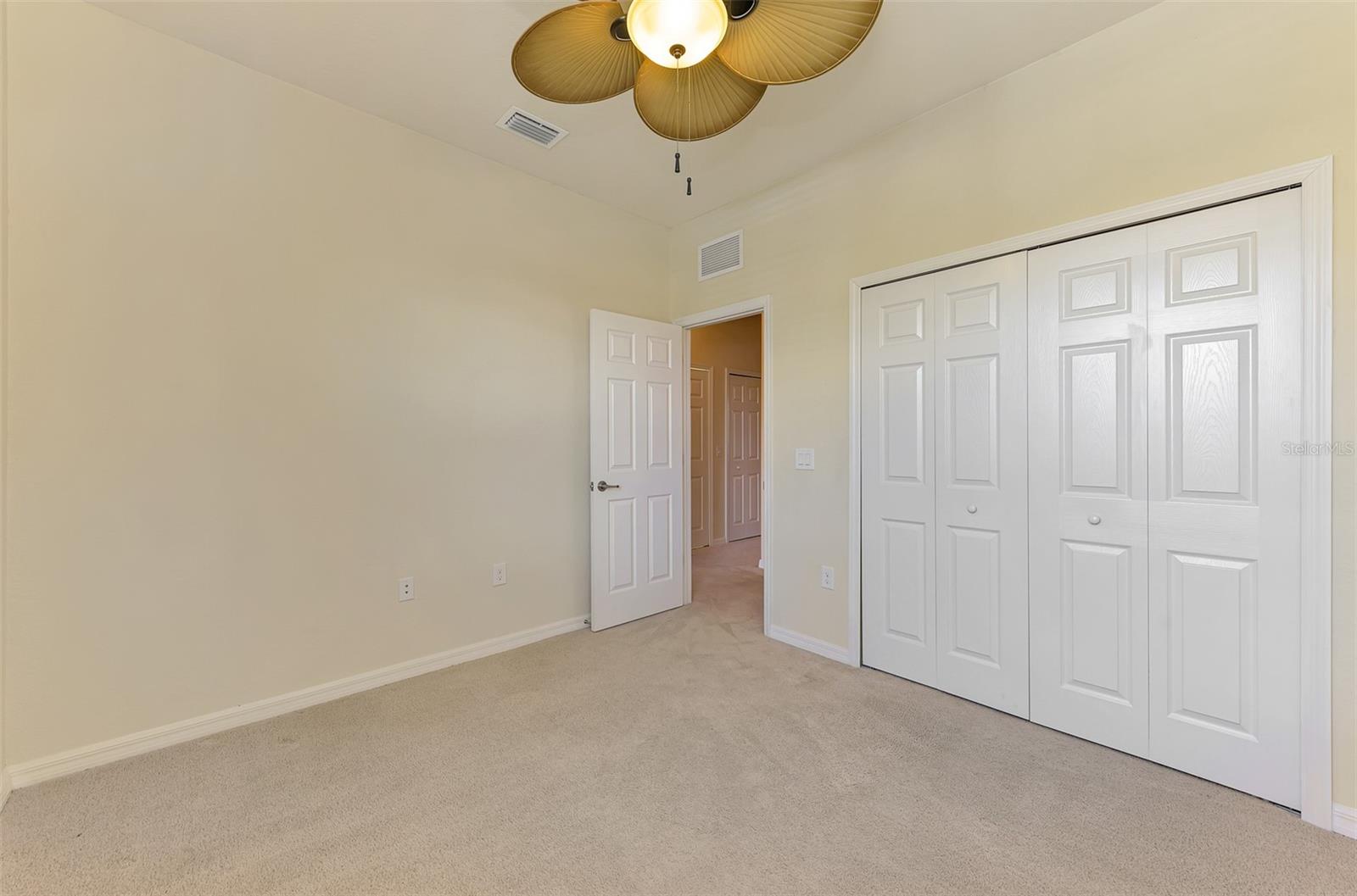 GRAN PARADISO, TWNHMS 1A - Residential Lease