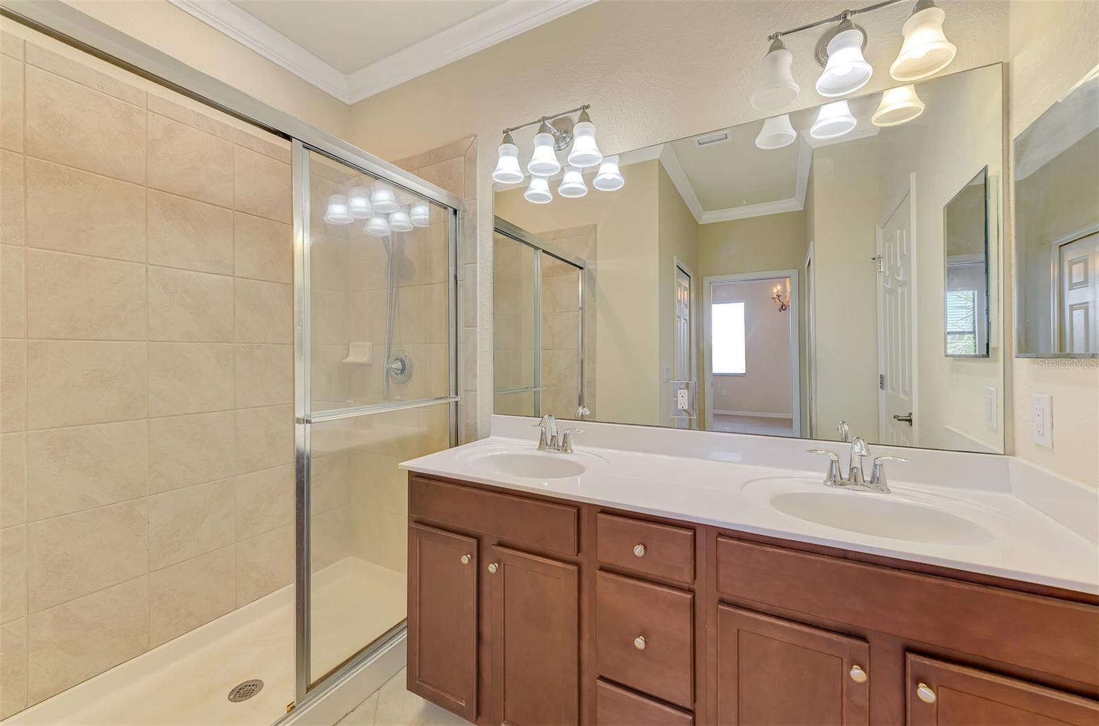 GRAN PARADISO, TWNHMS 1A - Residential Lease