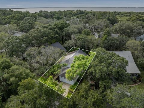 A home in DEBARY