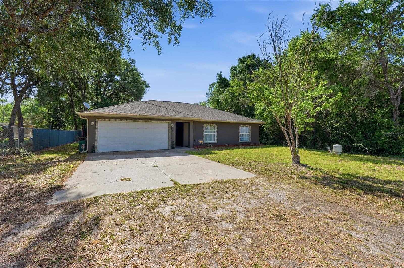 RIVER LAKES MANOR UNIT 01 - Residential