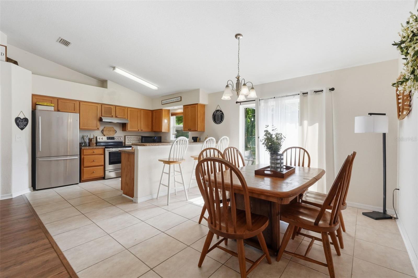 RIVER LAKES MANOR UNIT 01 - Residential