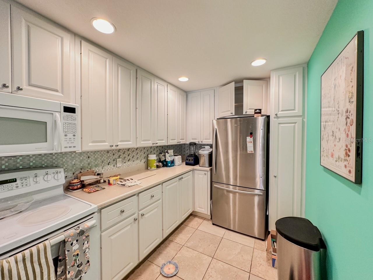 1606 BURGOS DRIVE