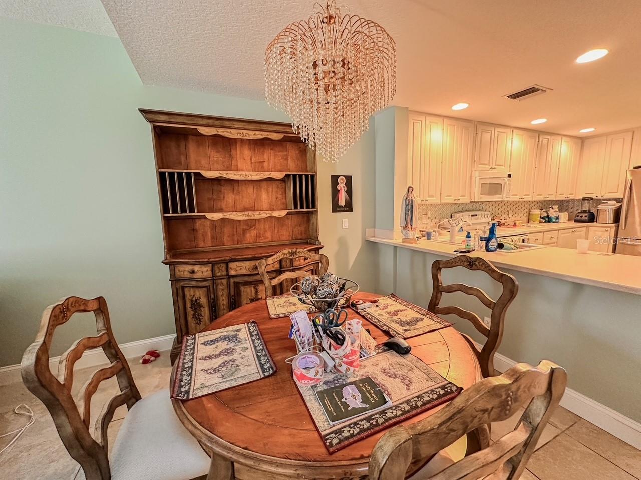 1606 BURGOS DRIVE
