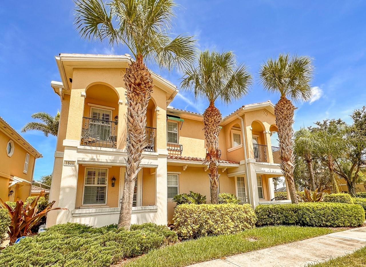 Owner financing available! With $200,000 down, owner will finance at 5.5% for qualified individuals. Principal and Interest payment $1,032/month based on a 20 year amortization schedule with a 5-year balloon. Details available upon request. Incredible opportunity to own a Cayman model Divosta. Features 3 Bedrooms 3 baths 2 car garage private screened lanai. Divosta Homes poured concrete construction walls, two balconies upstairs and downstairs, two master suites with en-suite bathrooms on the second floor, all bedrooms with walk-in closets and lots of storage, the laundry room is located between the two master suites with lots of storage, and the third bedroom downstairs connects to a full bath. Combination living room kitchen with sit-in area, the huge sliding doors lead to the large, screened lanai. The Isles is a Resort community with a geothermal heated Resort Pool, state of the art fitness center, Clubhouse, 4 Har tru lit tennis courts, basketball, pickleball and a playground. A full calendar of activities and events to enjoy! Onsite manager and lifestyle
director. Minutes' drive away from Siesta Key and area beaches, shopping, the Legacy biking trail and so much more.