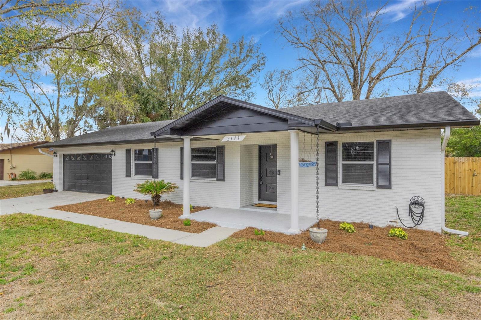 CREEK SIDE - Residential