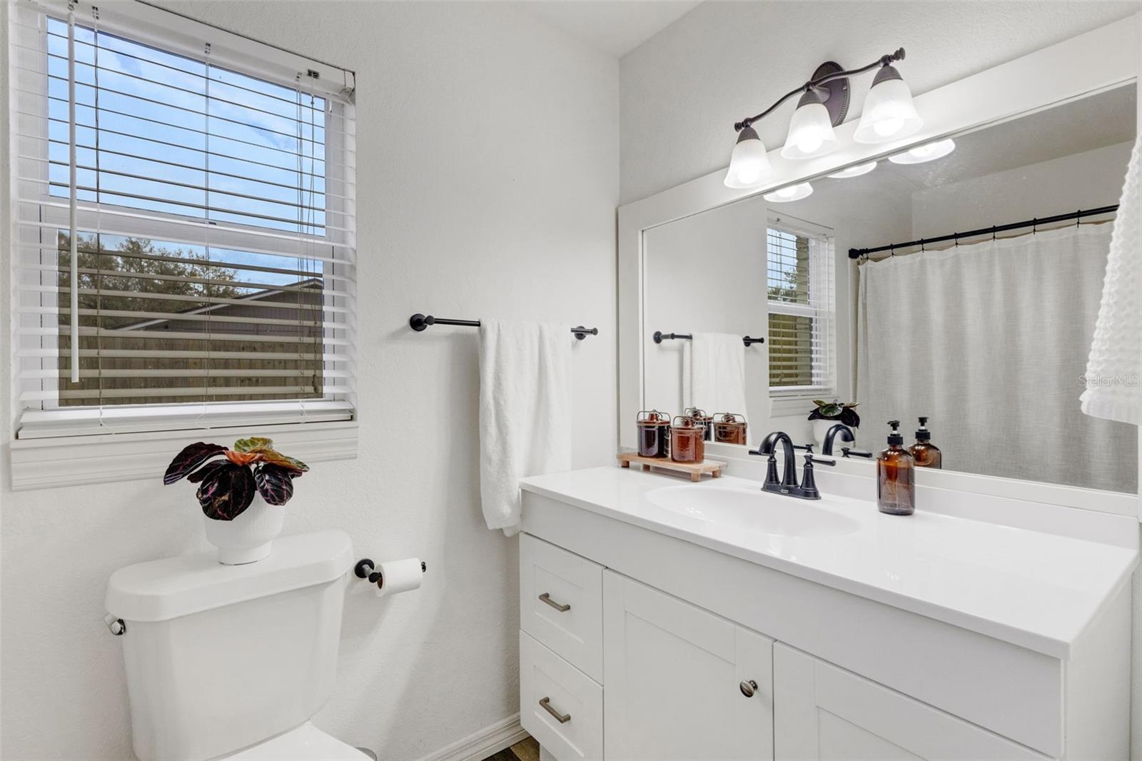 CREEK SIDE - Residential