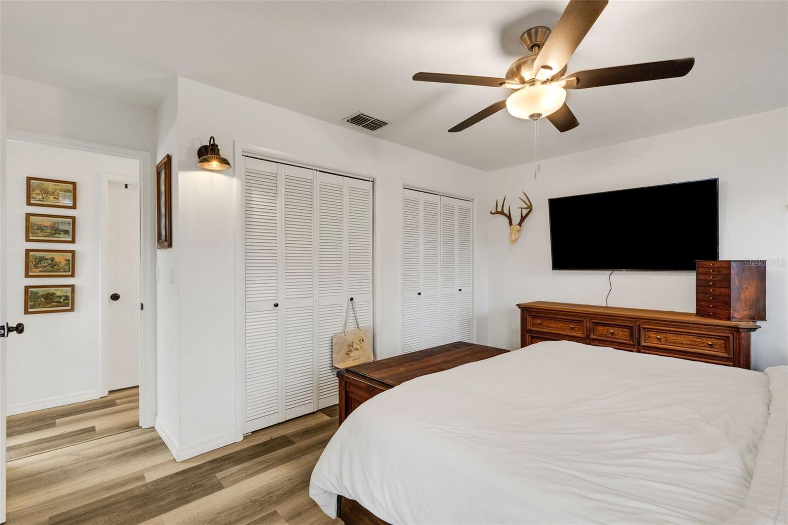 CREEK SIDE - Residential