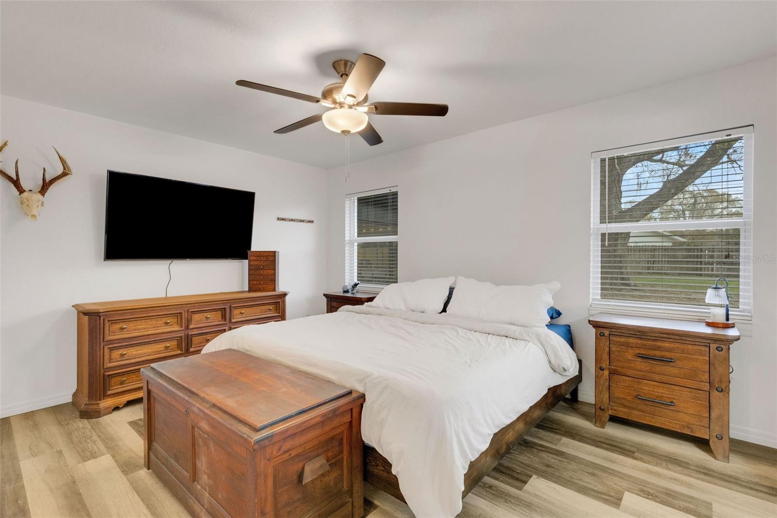 CREEK SIDE - Residential