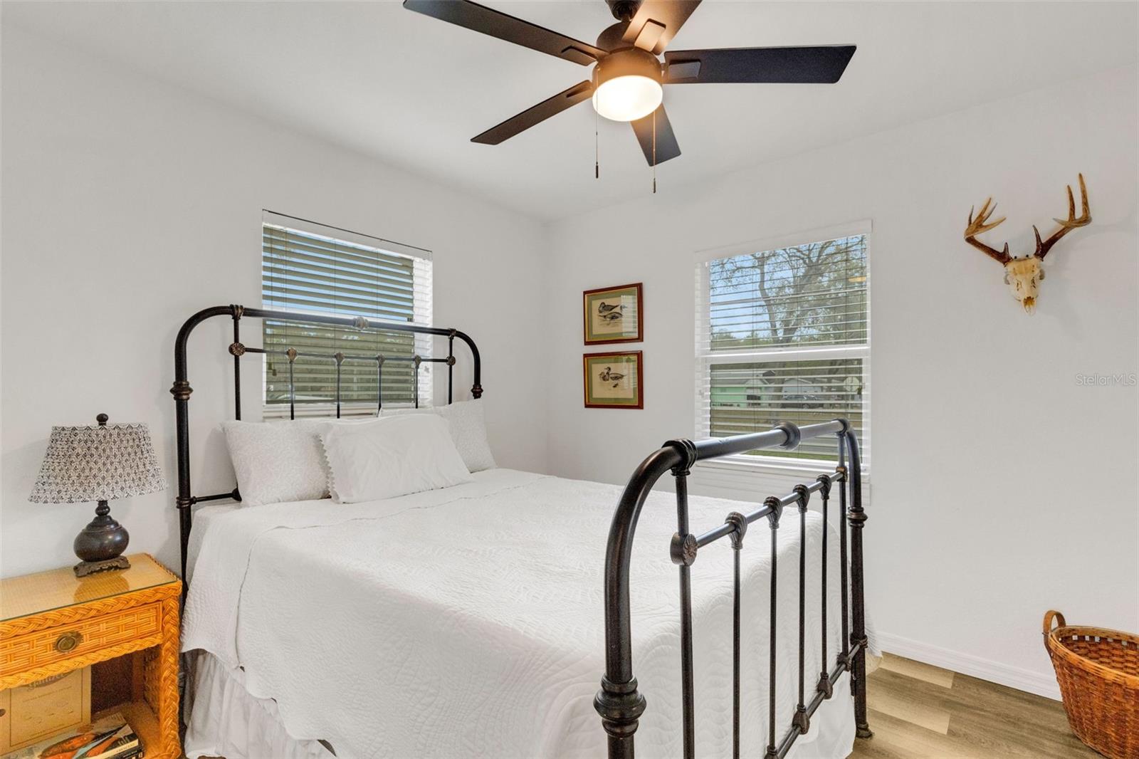 CREEK SIDE - Residential