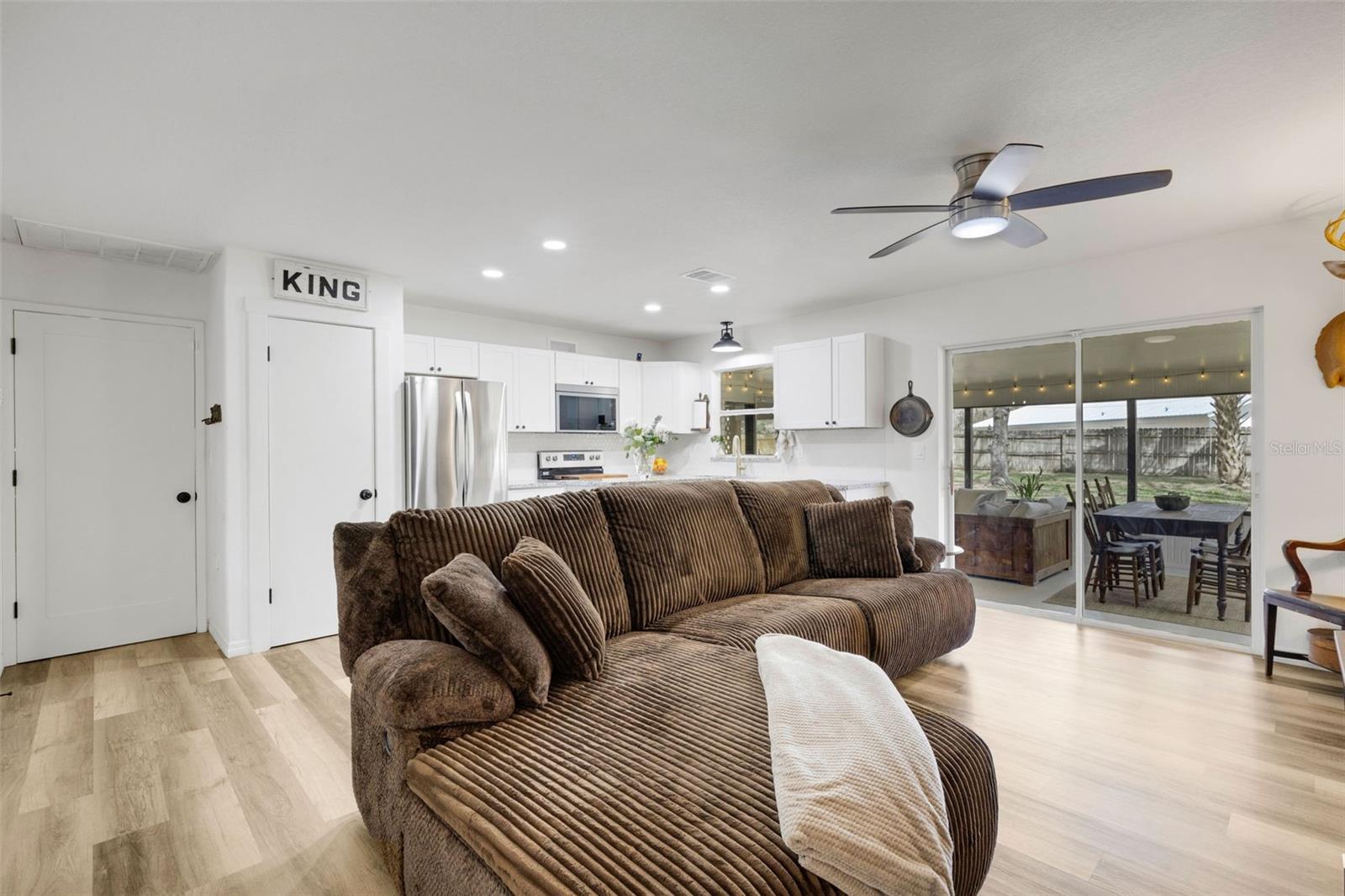 CREEK SIDE - Residential