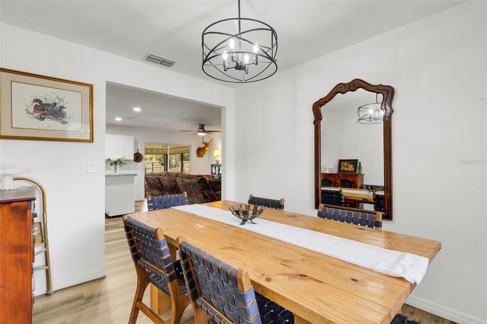 CREEK SIDE - Residential