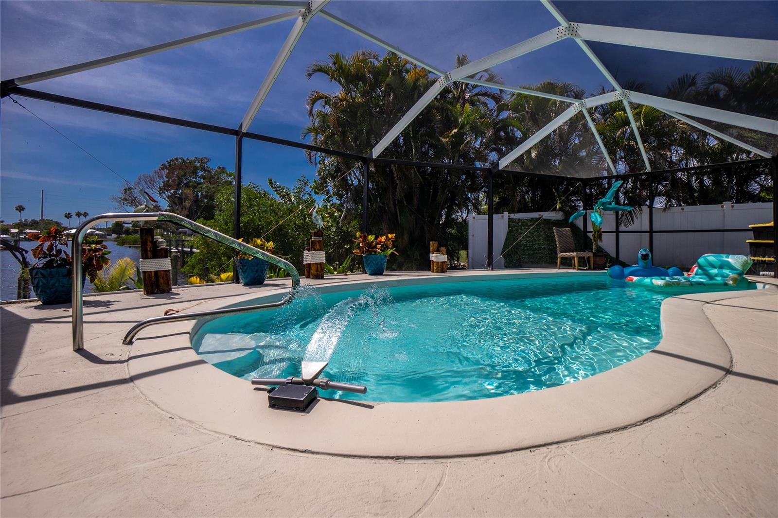 WATERFRONT ESTATES - Residential