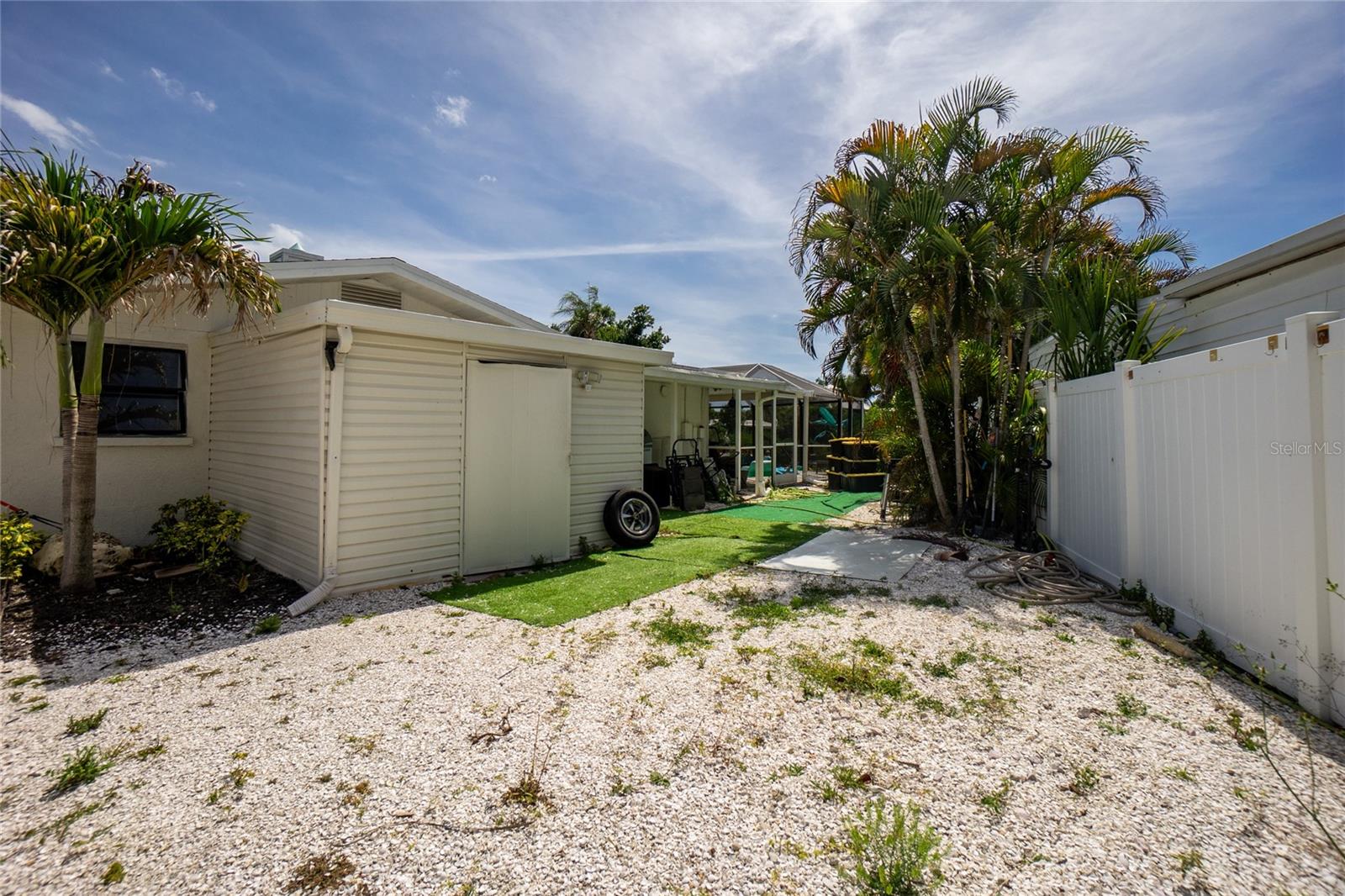 WATERFRONT ESTATES - Residential