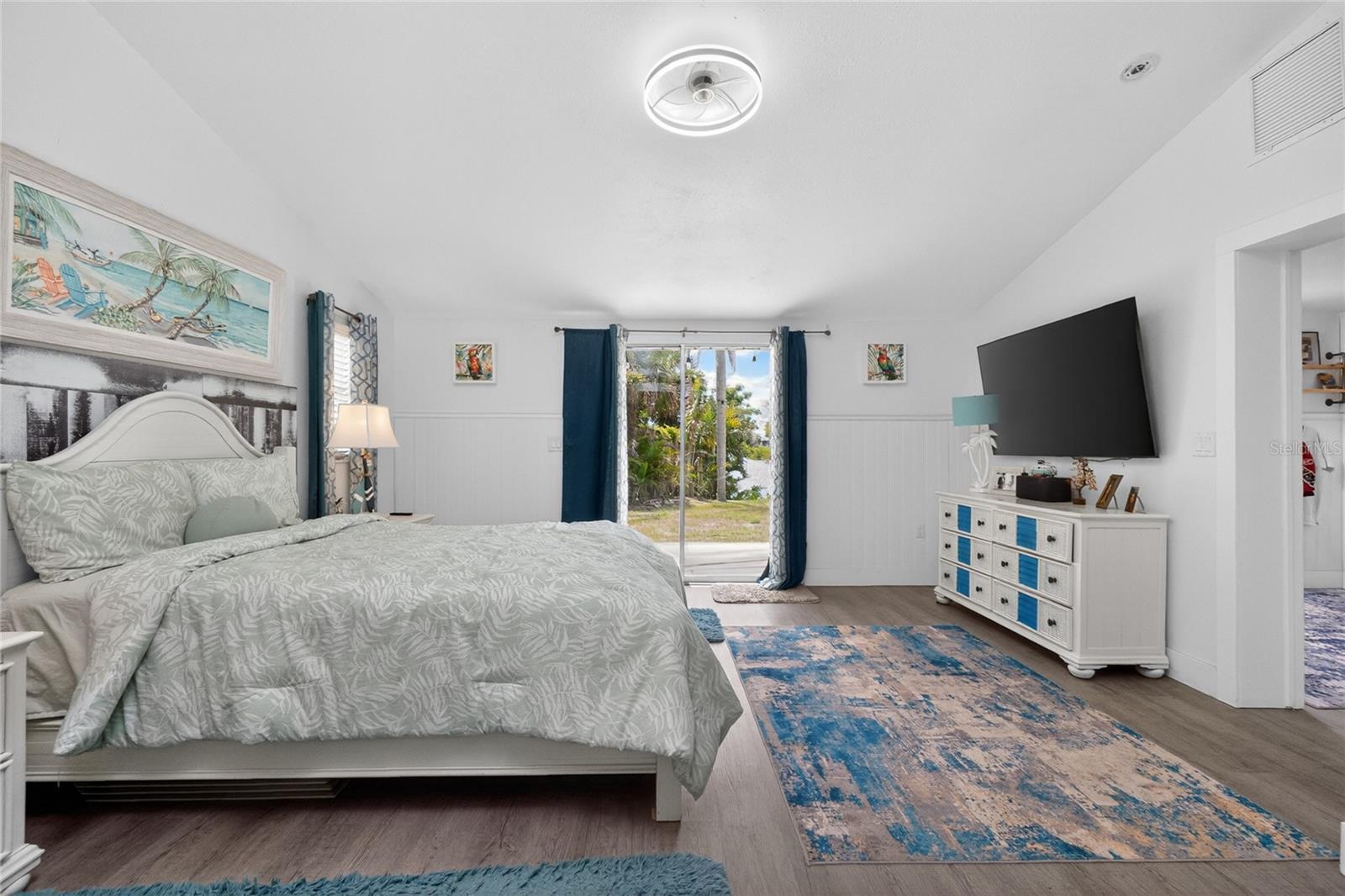WATERFRONT ESTATES - Residential