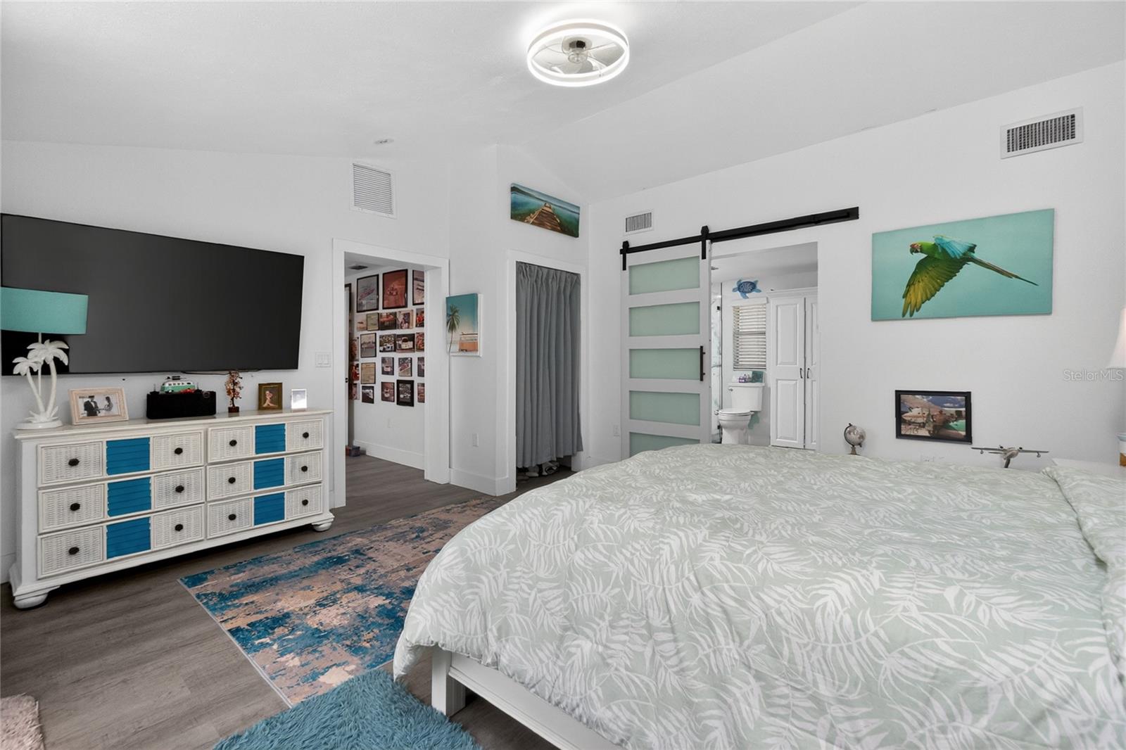 WATERFRONT ESTATES - Residential