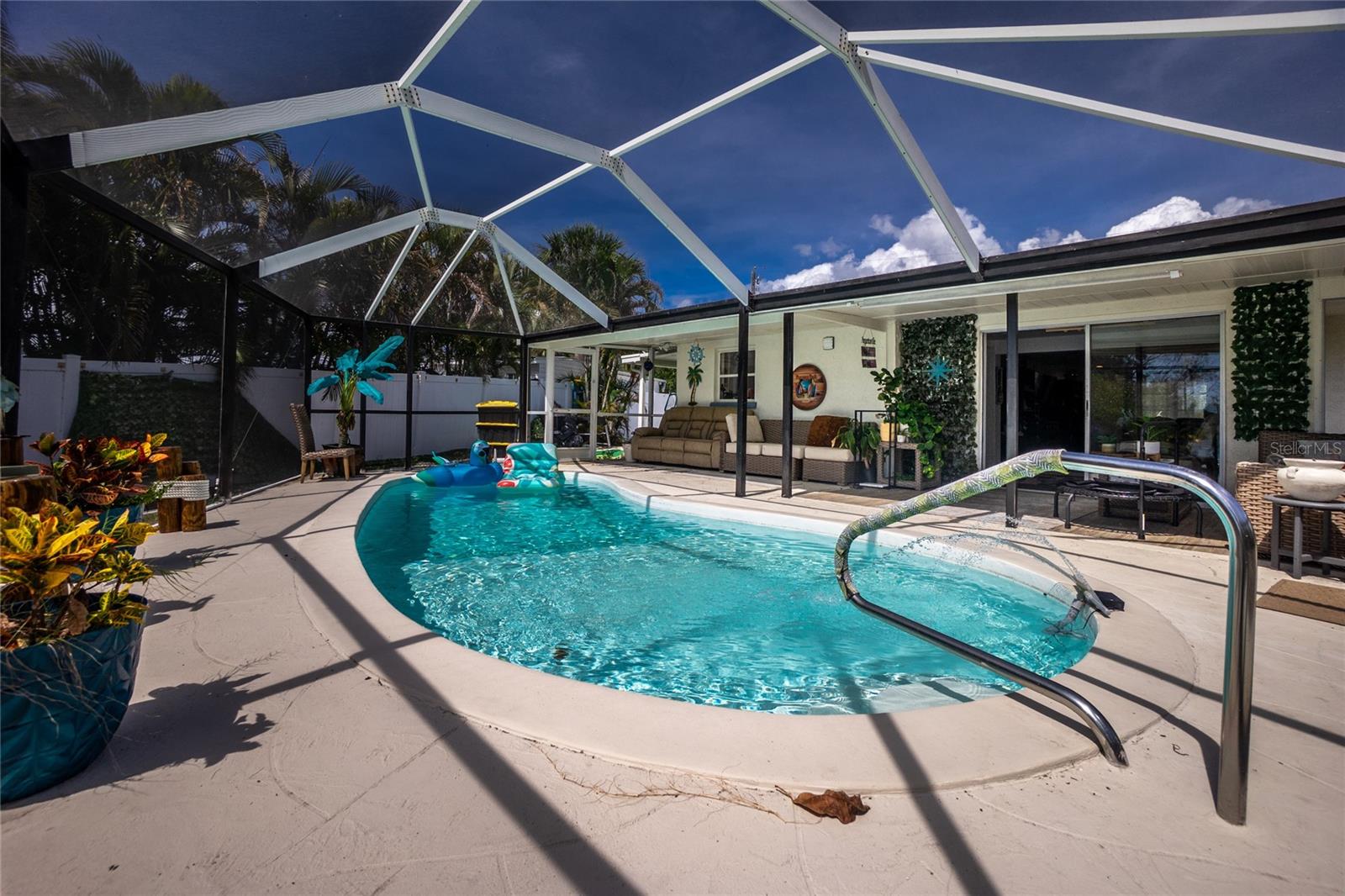 WATERFRONT ESTATES - Residential