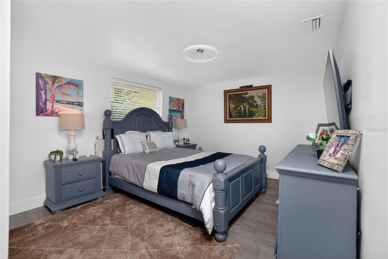 WATERFRONT ESTATES - Residential