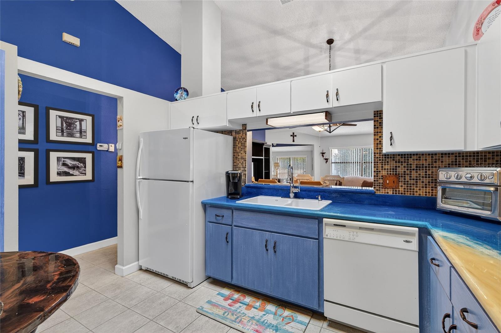 VILLAS OF FOREST PARK CONDO - Residential