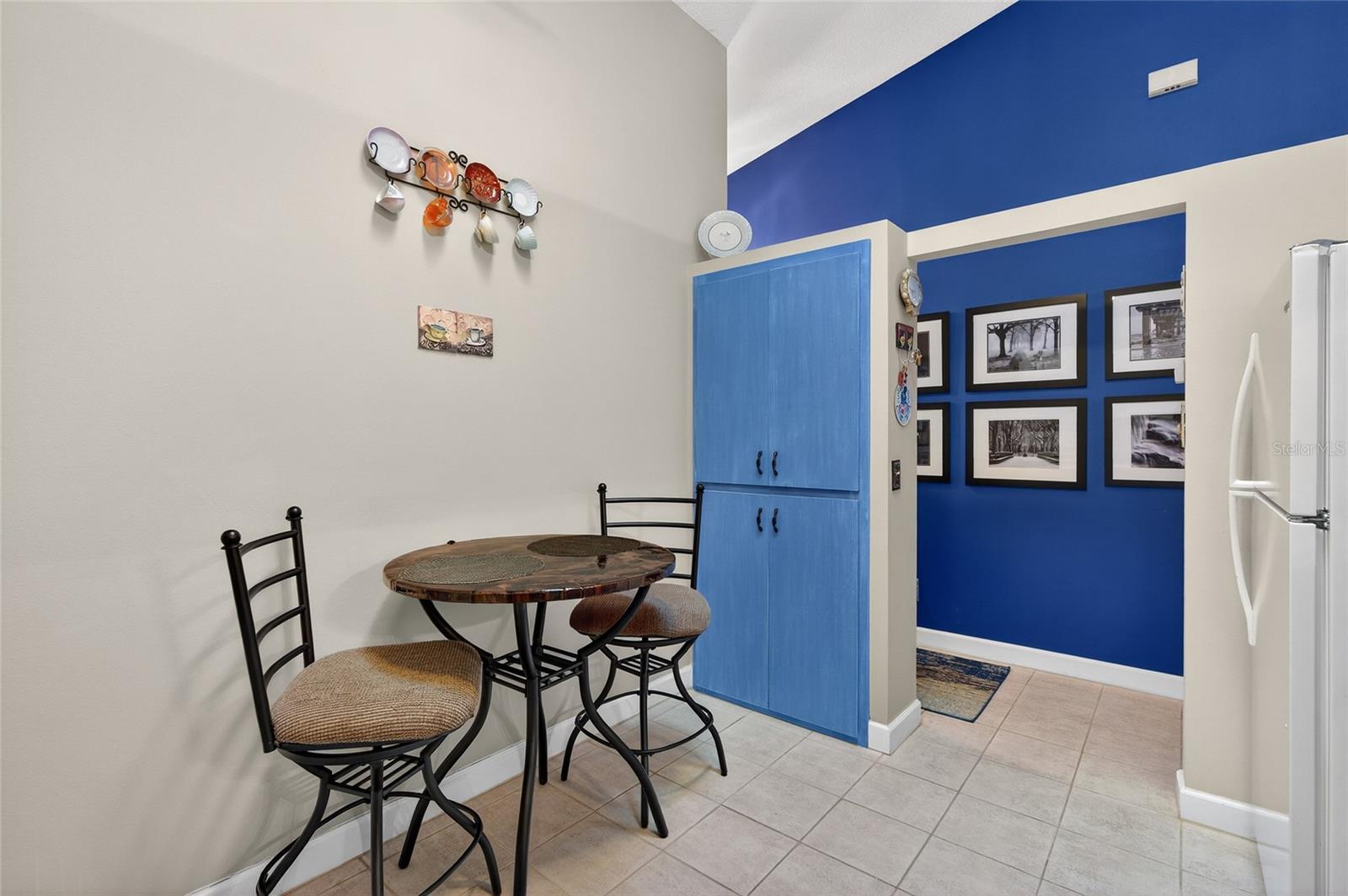 VILLAS OF FOREST PARK CONDO - Residential