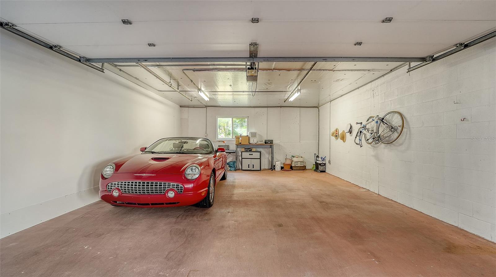 TANGERINE BAY CLUB - Residential Lease