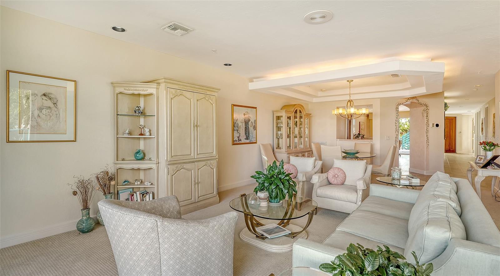 TANGERINE BAY CLUB - Residential Lease