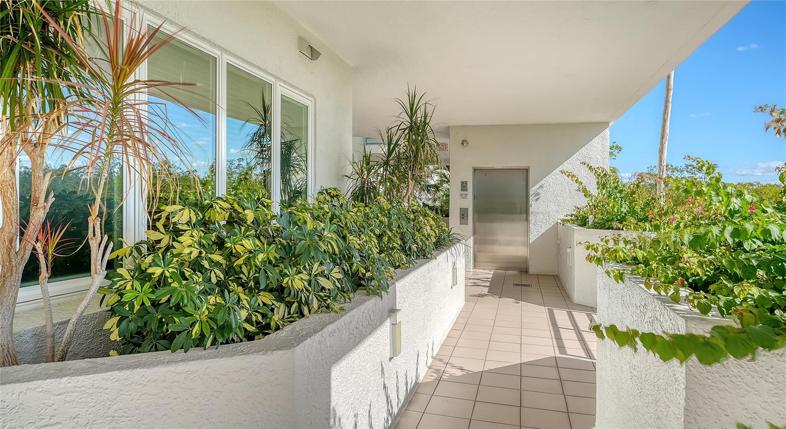 TANGERINE BAY CLUB - Residential Lease