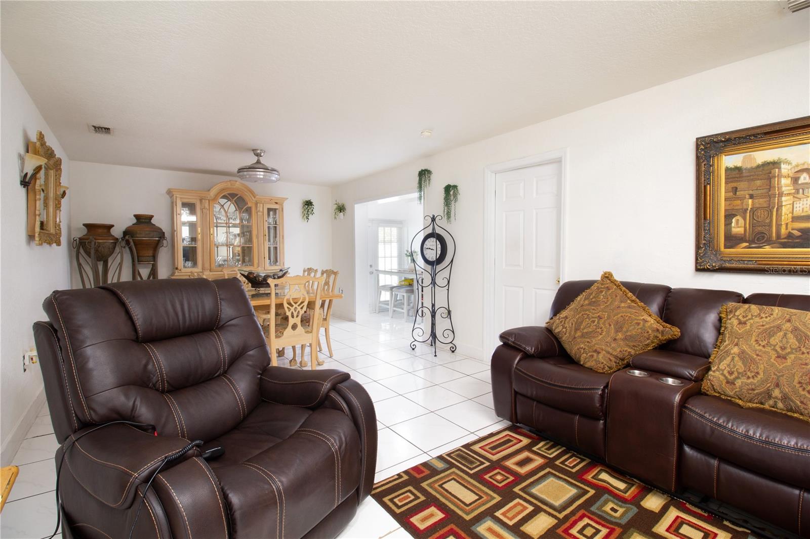 OAKWOOD VILLA - Residential