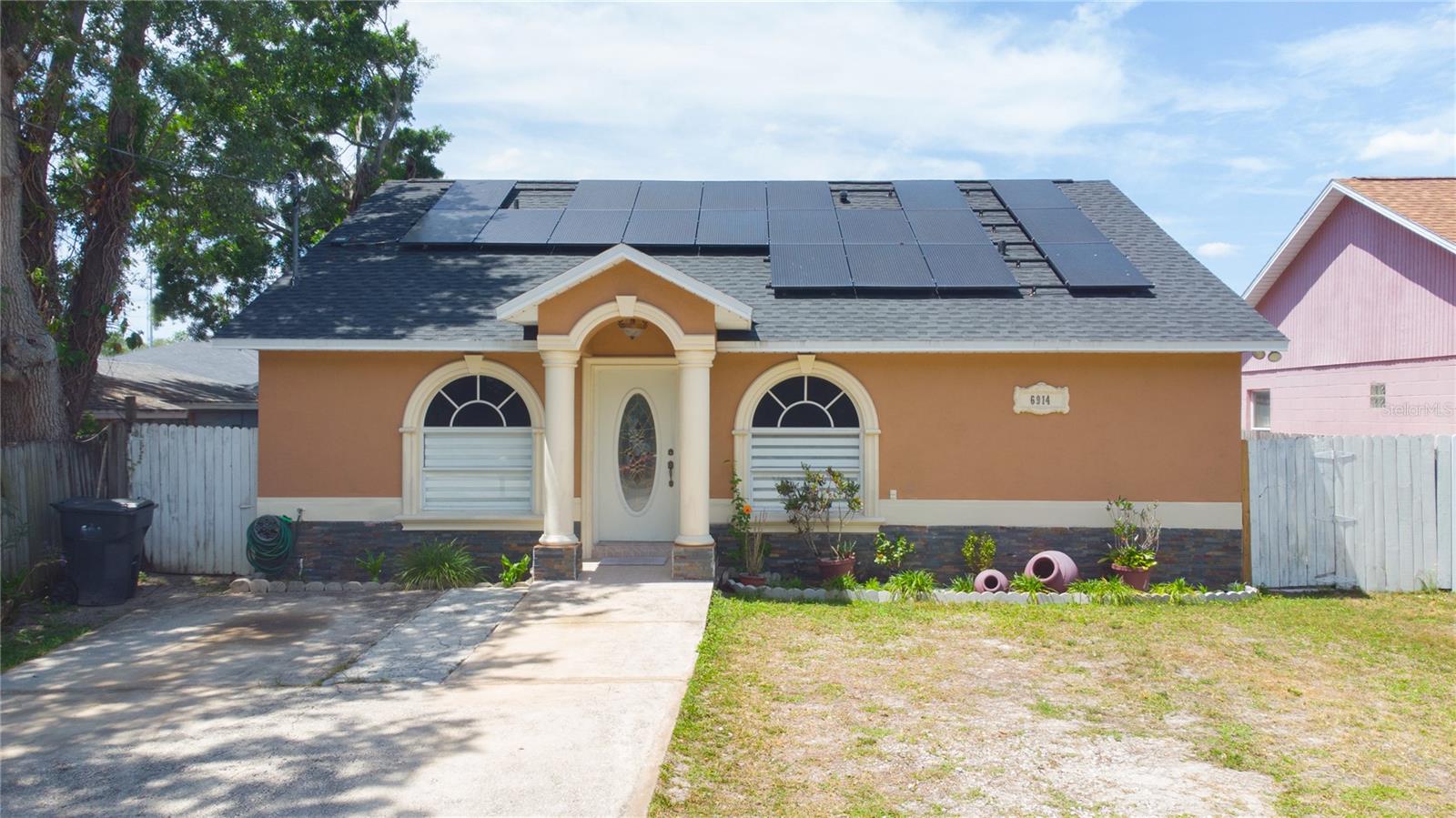 OAKWOOD VILLA - Residential