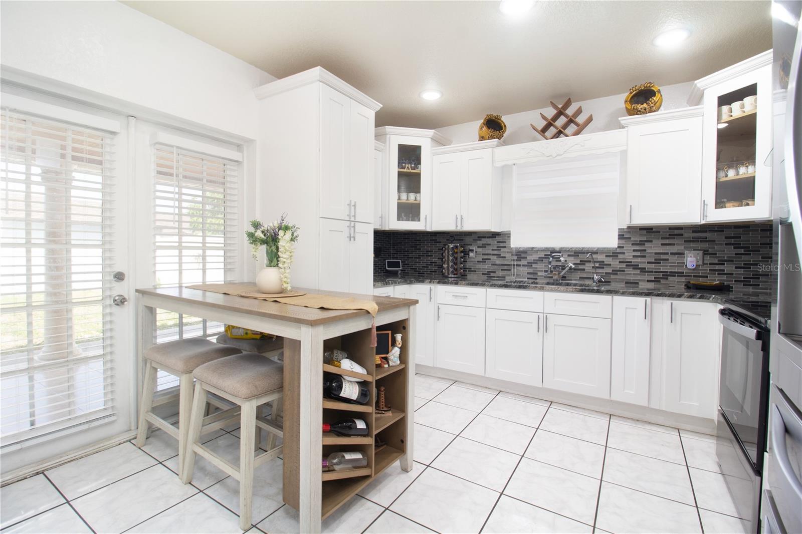 OAKWOOD VILLA - Residential