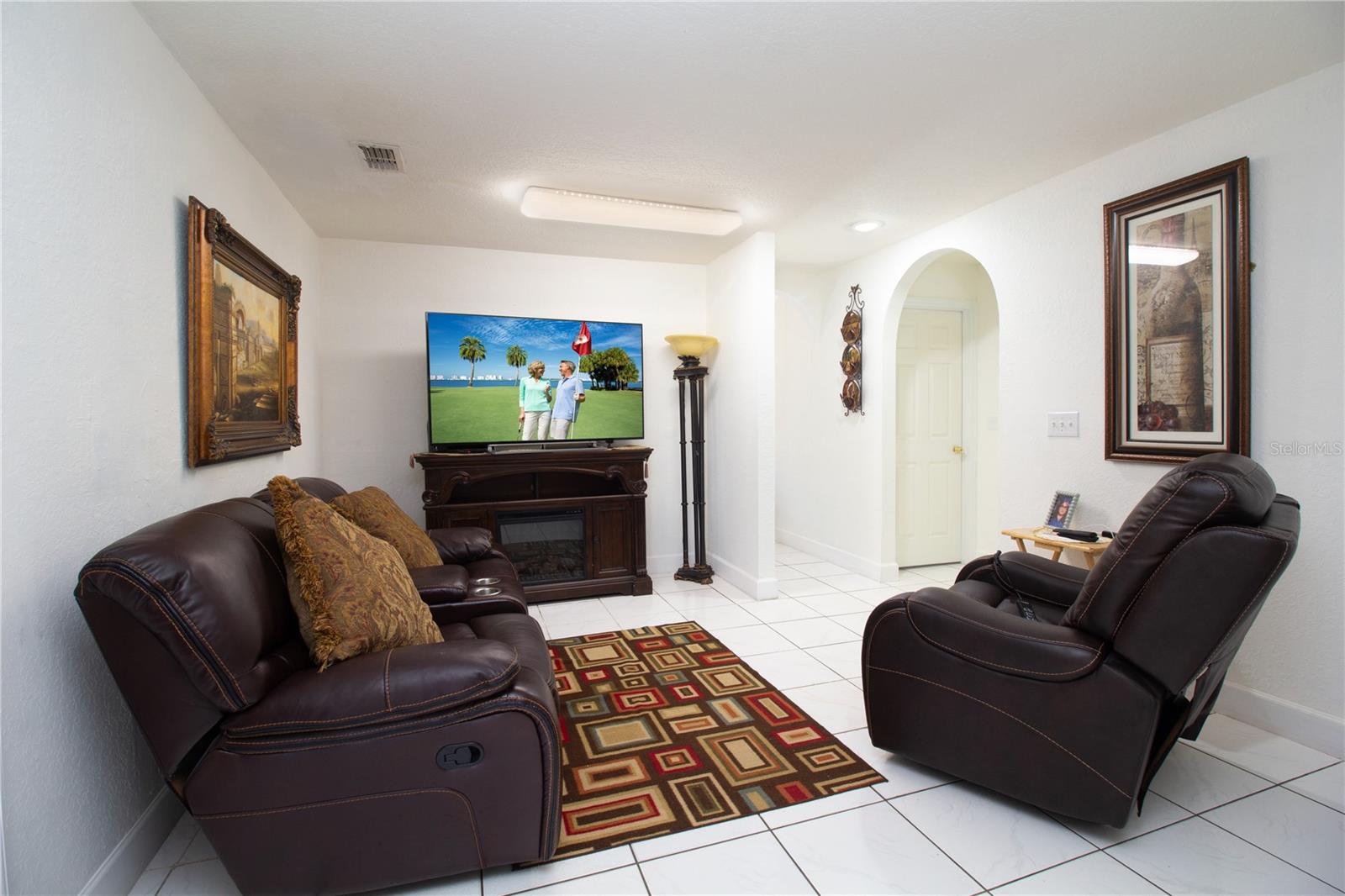 OAKWOOD VILLA - Residential