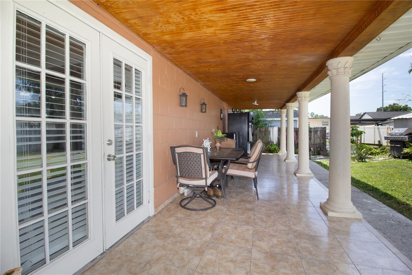 OAKWOOD VILLA - Residential