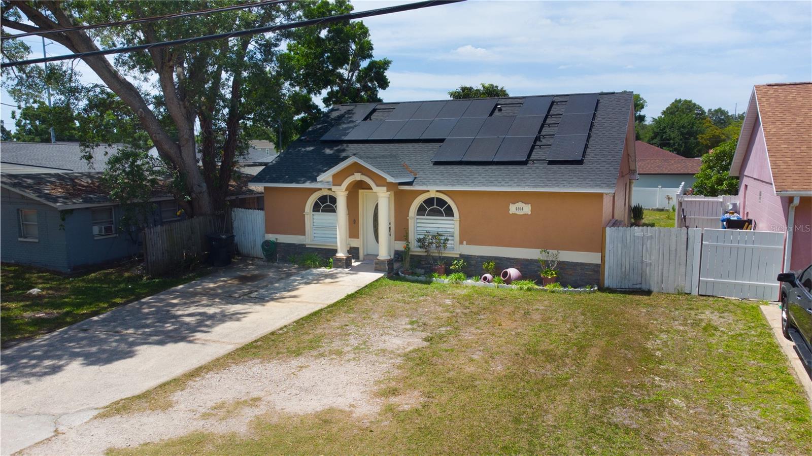 OAKWOOD VILLA - Residential