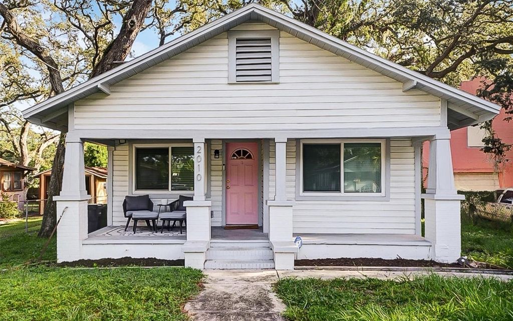 Photo of 2010 E Ida Street, Tampa, FL 33610 (MLS # TB8411905)