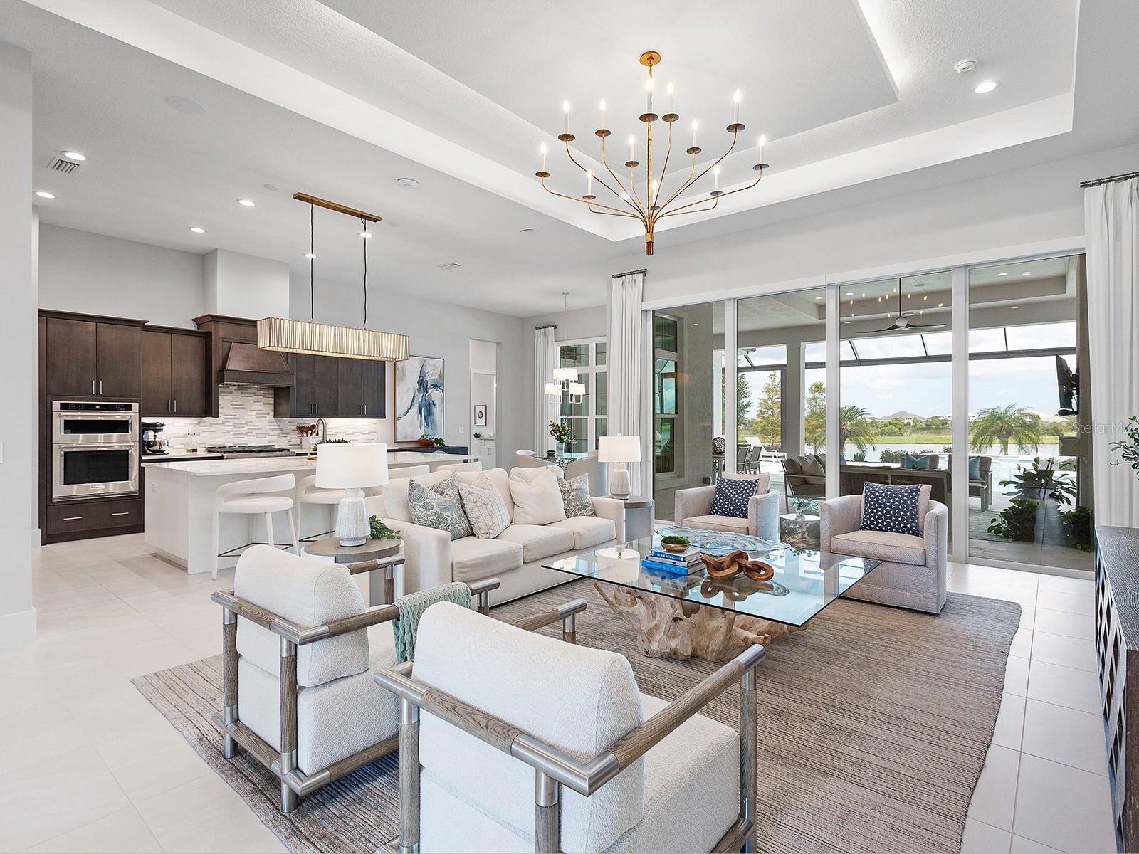 LAKE CLUB - Residential