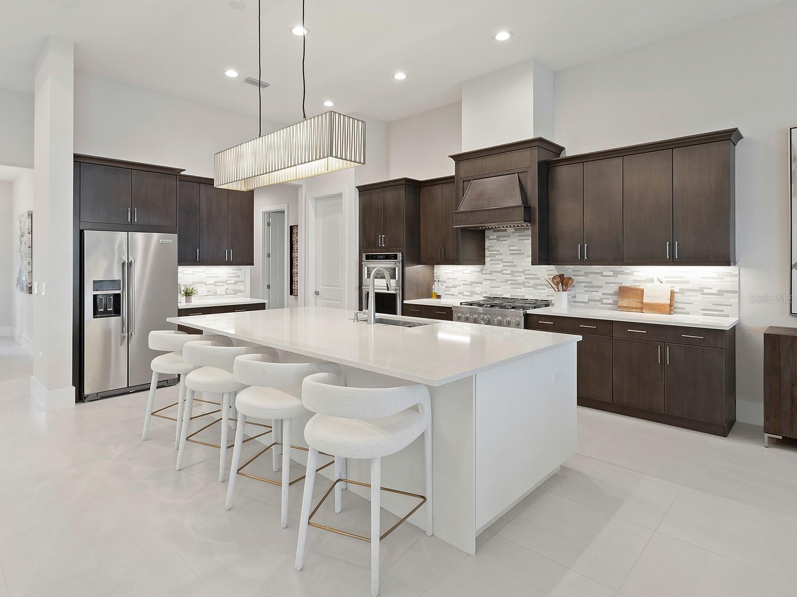 LAKE CLUB - Residential