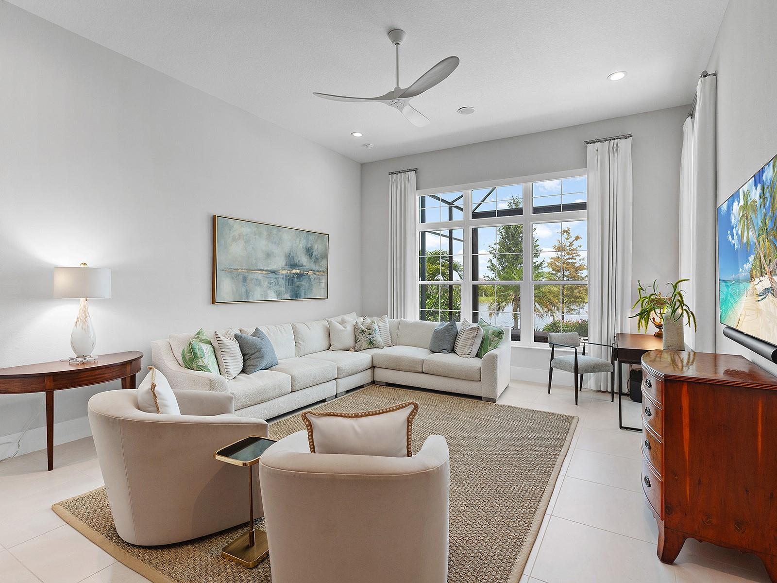 LAKE CLUB - Residential