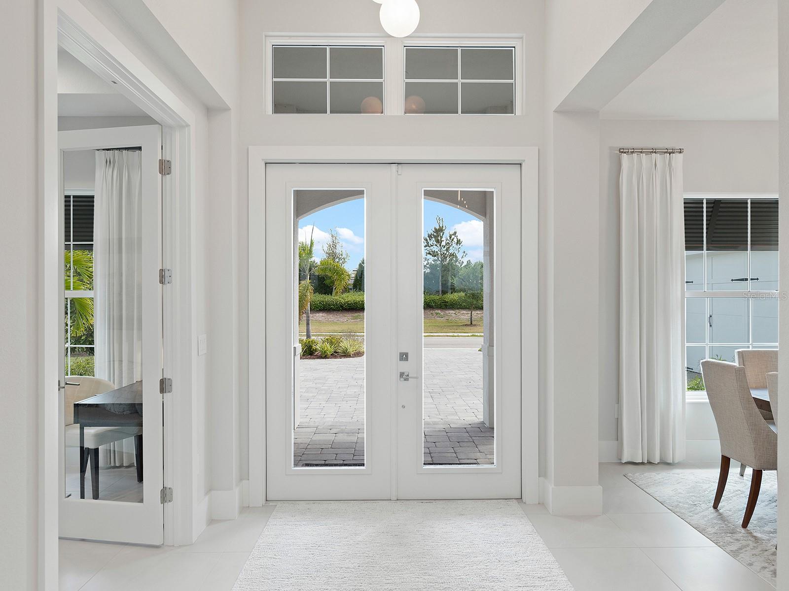 LAKE CLUB - Residential