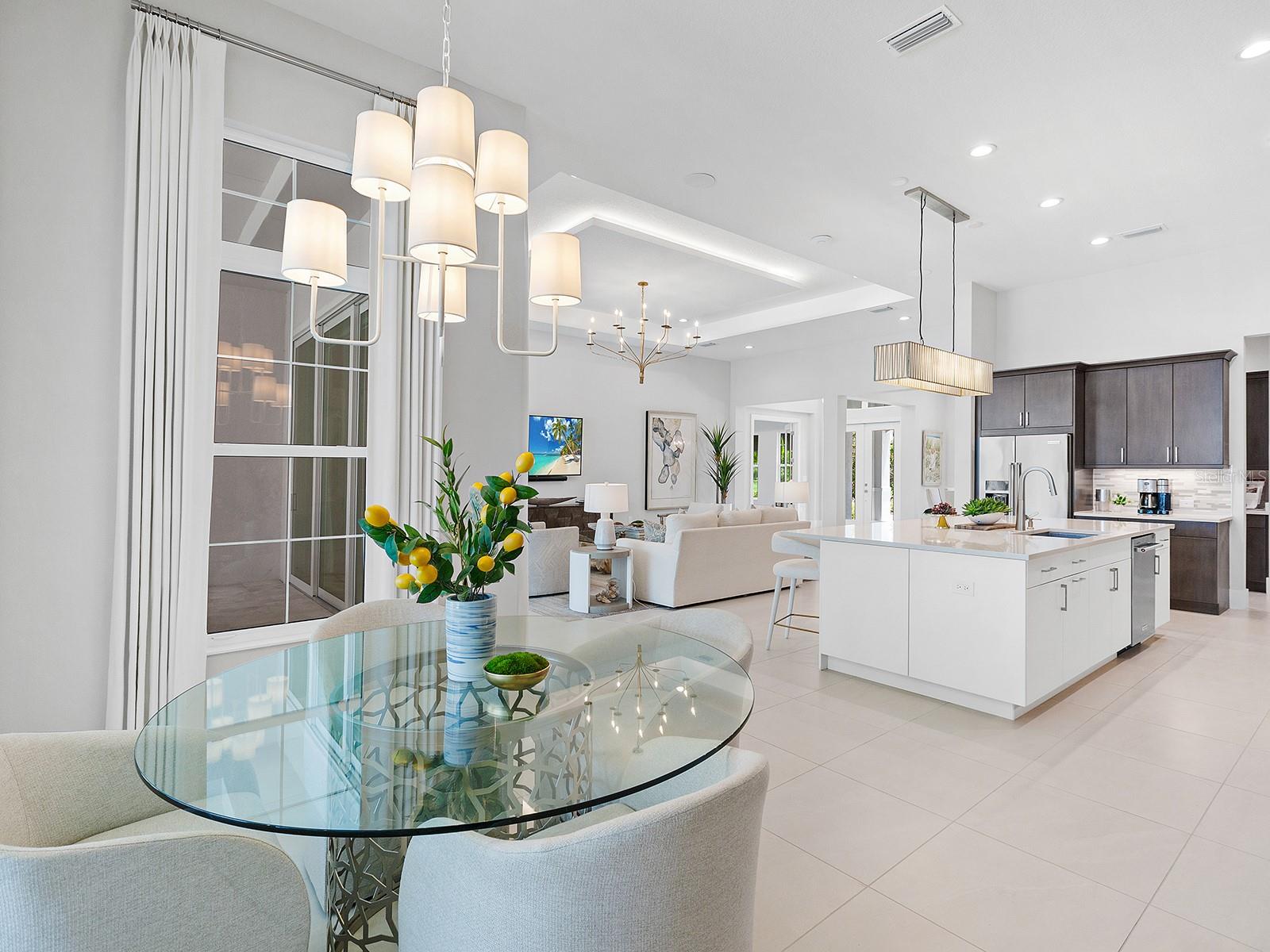 LAKE CLUB - Residential