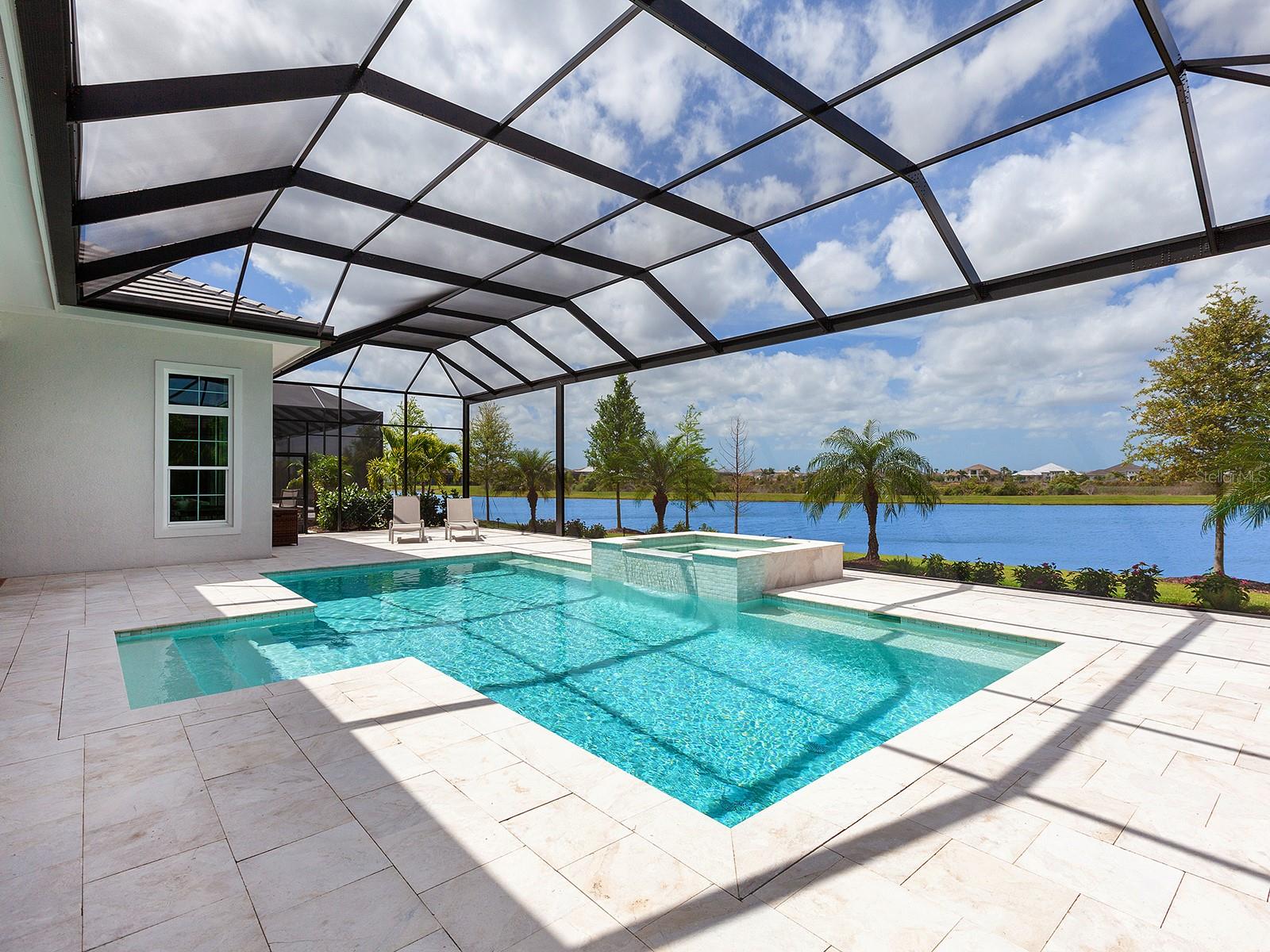 LAKE CLUB - Residential